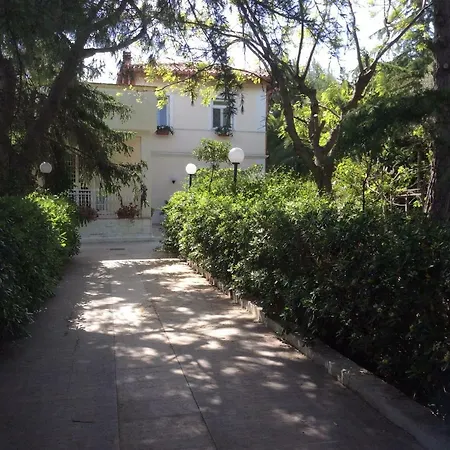 בית הארחה Villino Giovanna טרני